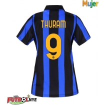 Camiseta Inter Milan Marcus Thuram #9 Primera Equipación para mujer 2026-27 manga corta